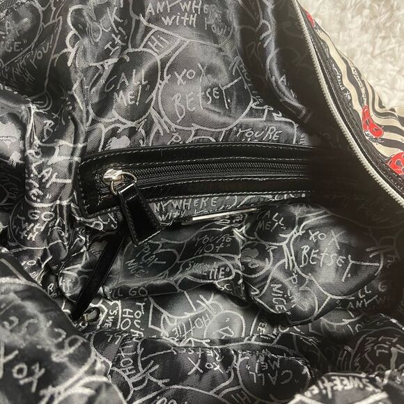 Betsey Johnson fabric Black & White red ladybugs weekender bag synthetic trim - Picture 9 of 13